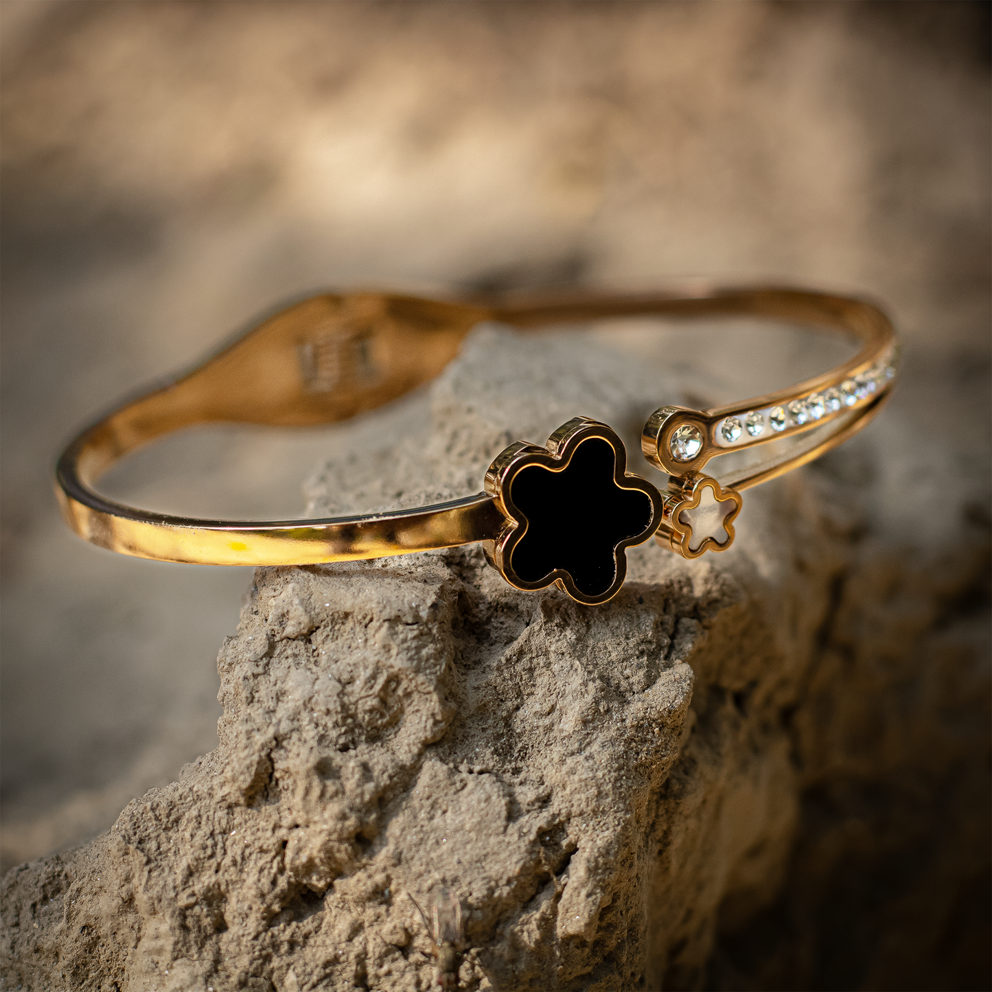 Radiate Elegance: Multi Diamond Flower Stone Kada by Khushy Jewellery