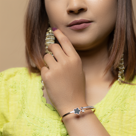 Radiate Elegance: Multi Diamond Flower Stone Kada by Khushy Jewellery