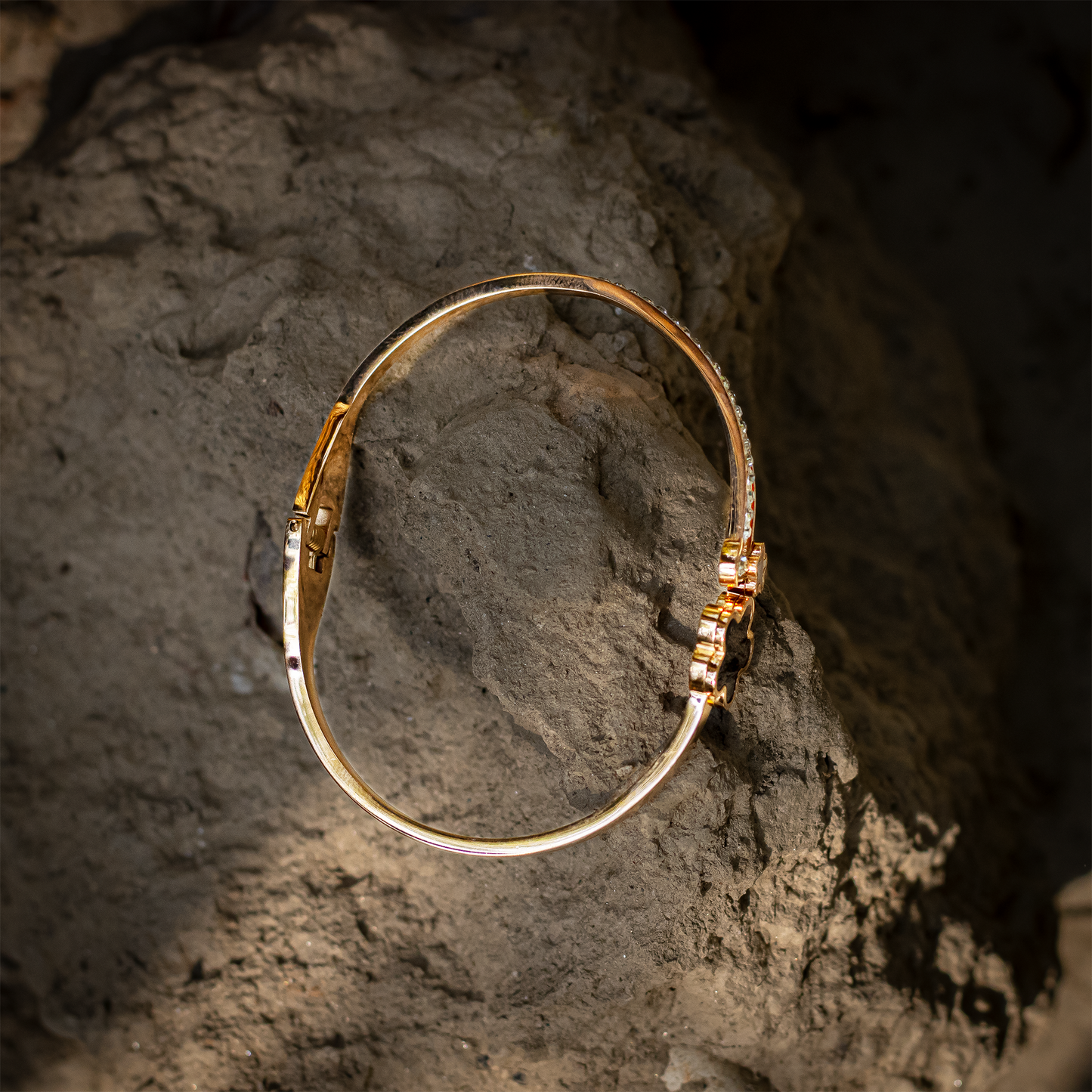 Radiate Elegance: Multi Diamond Flower Stone Kada by Khushy Jewellery